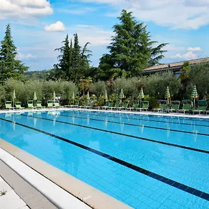 https://park-hotel-oasi-lake-garda.hotelinveneto.com